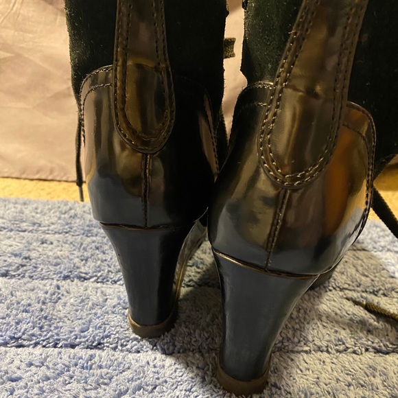 Black “Guess” boots - Picture 2 of 4